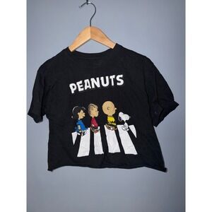 Peanuts Snoopy Charlie Brown Abbey Road Parody Black Crop Graphic T-Shirt Large